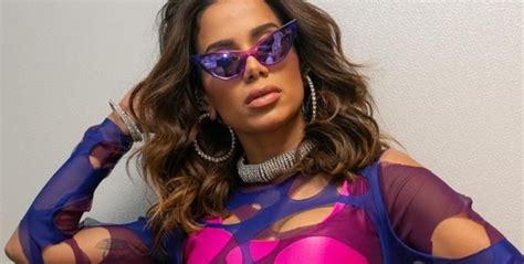 anita desnuda|Anitta compartió video censurado de cómo se cambia de ropa en。